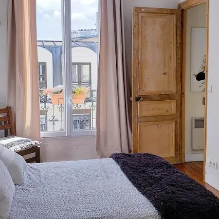 Apartment Avec Balcon Au Coeur Paris